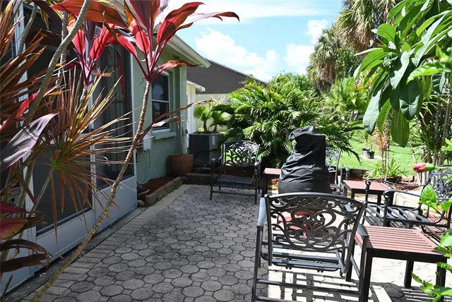 $1,850 | 10700 41st Court North, Clearwater, FL 33762