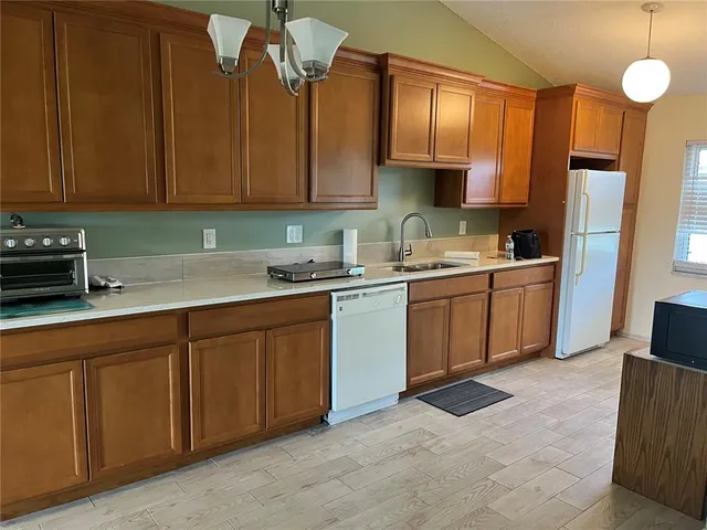 $1,850 | 10700 41st Court North, Clearwater, FL 33762