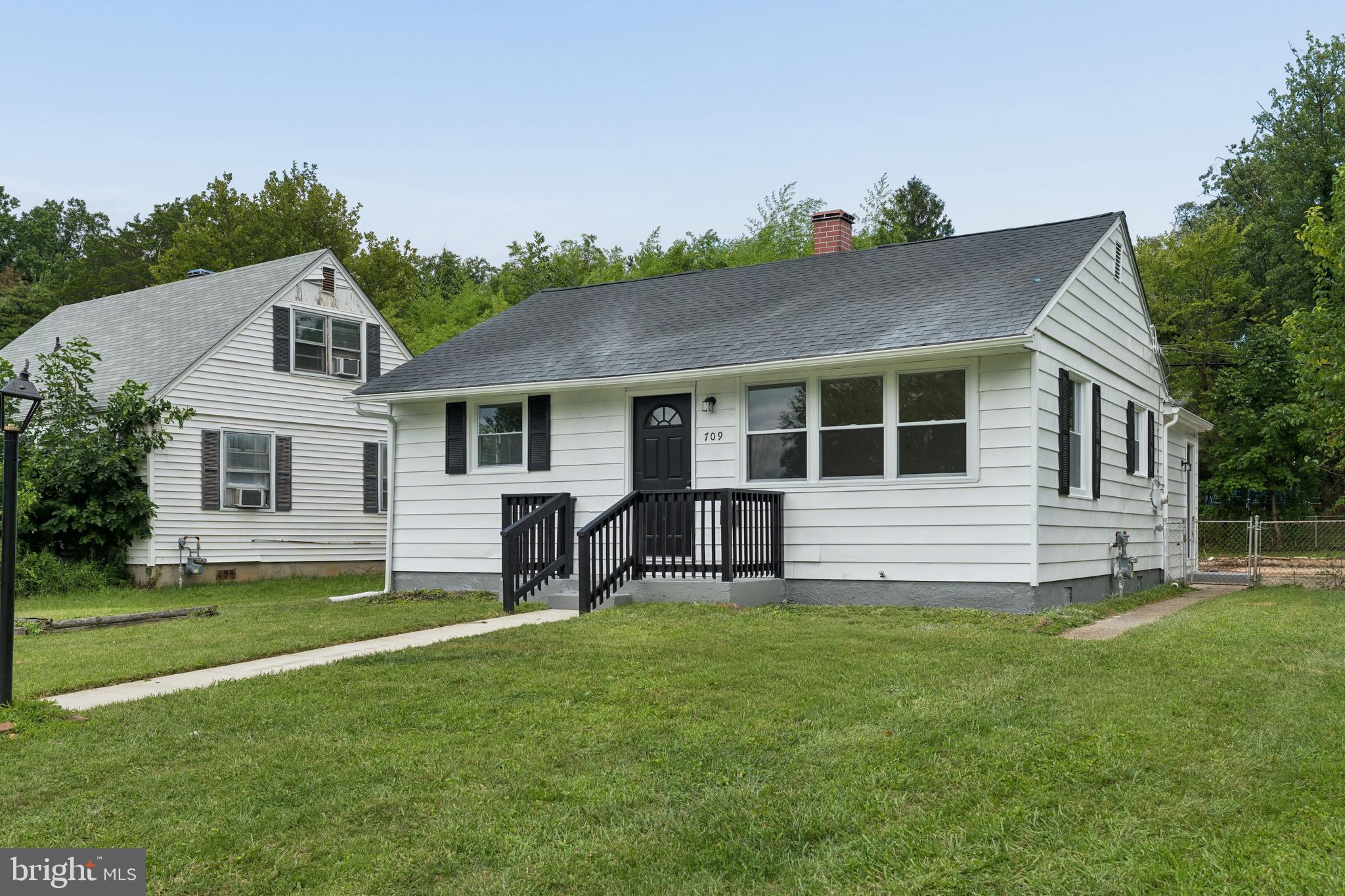 709 Templecliff Road Pikesville, MD 21208 - Photo 2 of 29