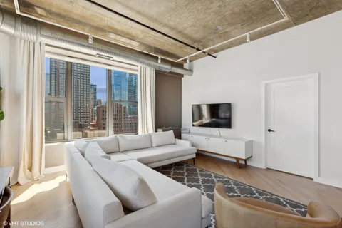 $675,000 | 849 North Franklin Street, Unit 1112, Chicago, IL 60610