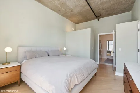 $675,000 | 849 North Franklin Street, Unit 1112, Chicago, IL 60610