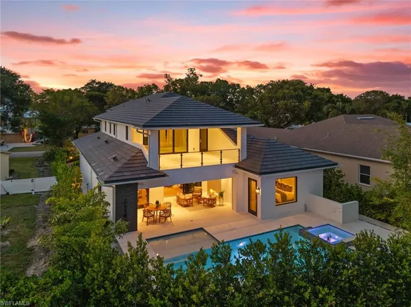 $4,350,000 | 1120 10th Avenue North, Naples, FL 34102