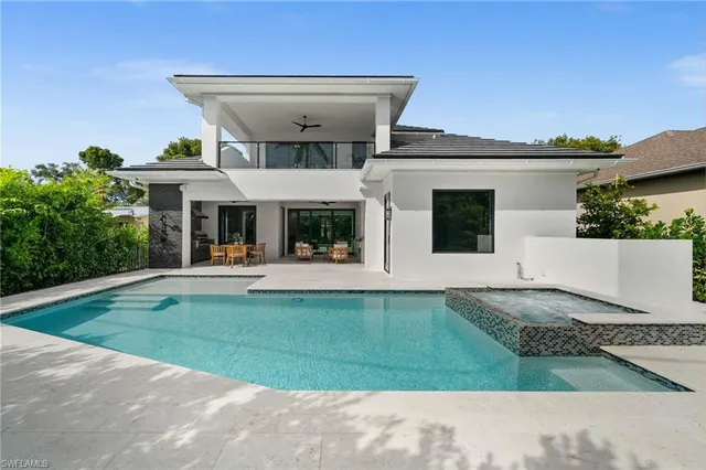 $4,948,000 | 1120 10th Avenue North, Naples, FL 34102