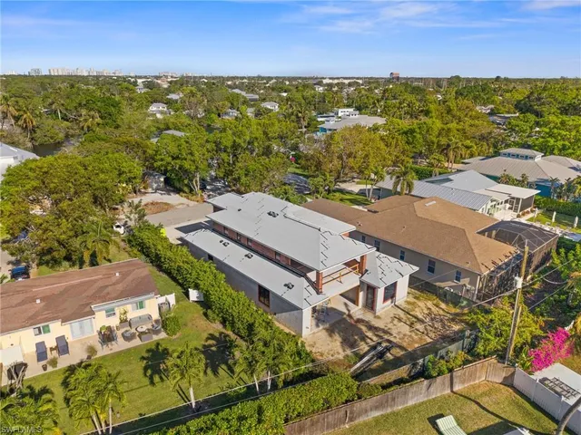 $4,948,000 | 1120 10th Avenue North, Naples, FL 34102