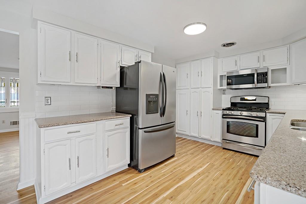 3023 Pitchfork Drive McKees Rocks, PA 15136 - Photo 4 of 25 Gallery Image 4