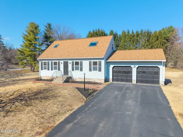 $449,999 | 5 Norland Court, Wilton, NY 12866