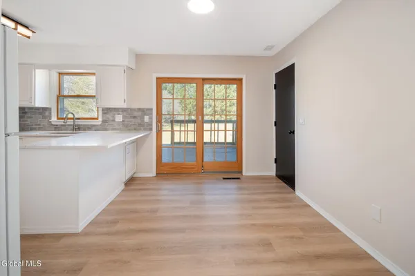 $449,999 | 5 Norland Court, Wilton, NY 12866