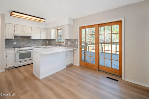 $449,999 | 5 Norland Court, Wilton, NY 12866