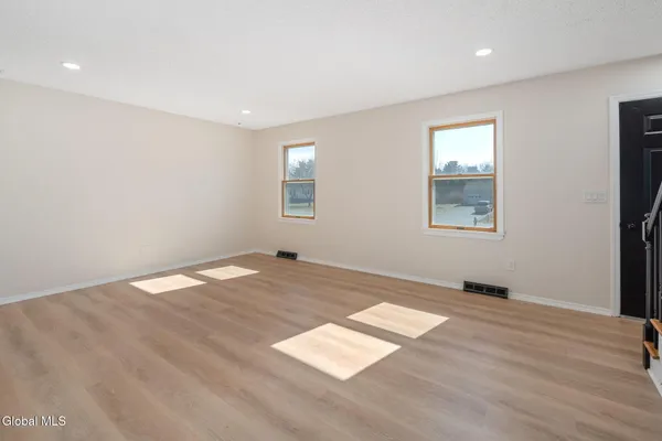 $449,999 | 5 Norland Court, Wilton, NY 12866