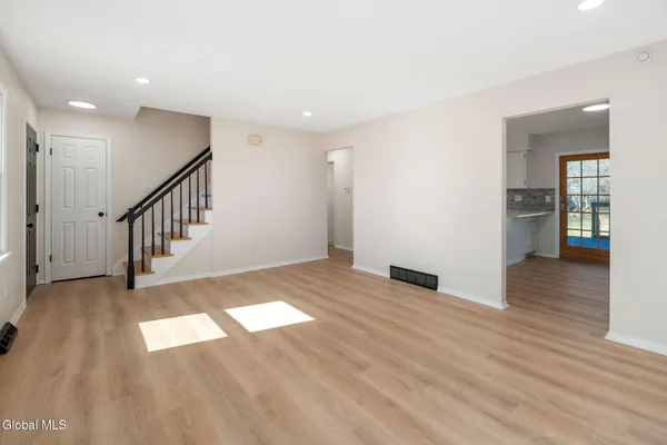 $449,999 | 5 Norland Court, Wilton, NY 12866