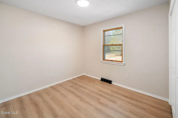 $449,999 | 5 Norland Court, Wilton, NY 12866