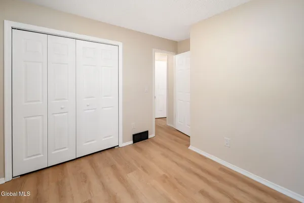 $449,999 | 5 Norland Court, Wilton, NY 12866