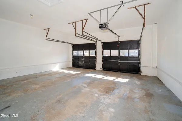 $449,999 | 5 Norland Court, Wilton, NY 12866