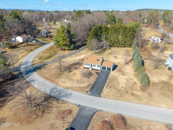 $449,999 | 5 Norland Court, Wilton, NY 12866