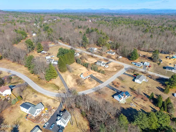 $449,999 | 5 Norland Court, Wilton, NY 12866