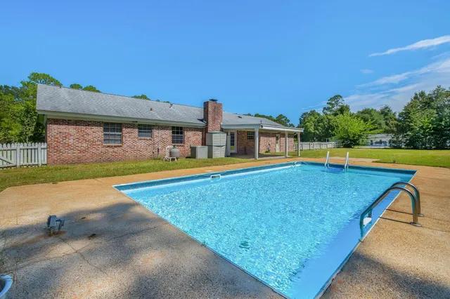 $3,100 | 2613 Killarney Way, Tallahassee, FL 32309