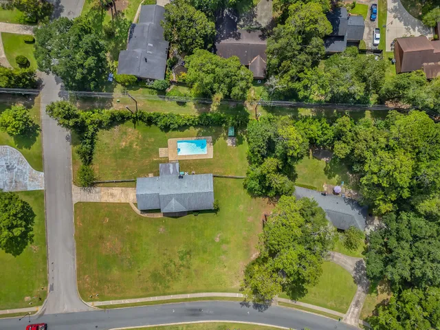 $3,100 | 2613 Killarney Way, Tallahassee, FL 32309