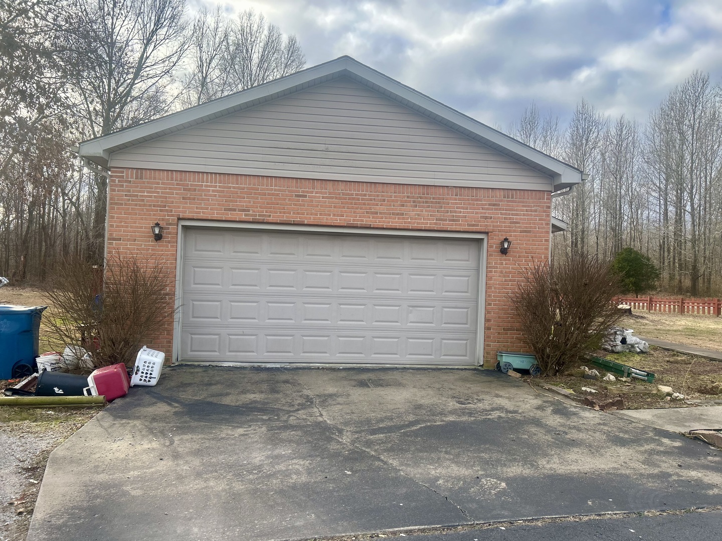 6 Carriage Lane Metropolis, IL 62960 - Photo 15 of 35 a front view of a house