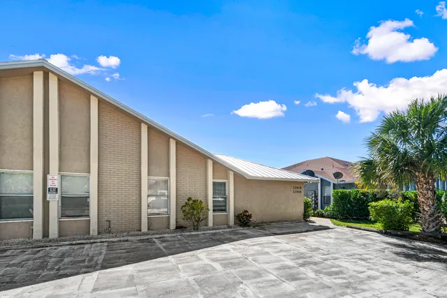 a view of a back yard of the house