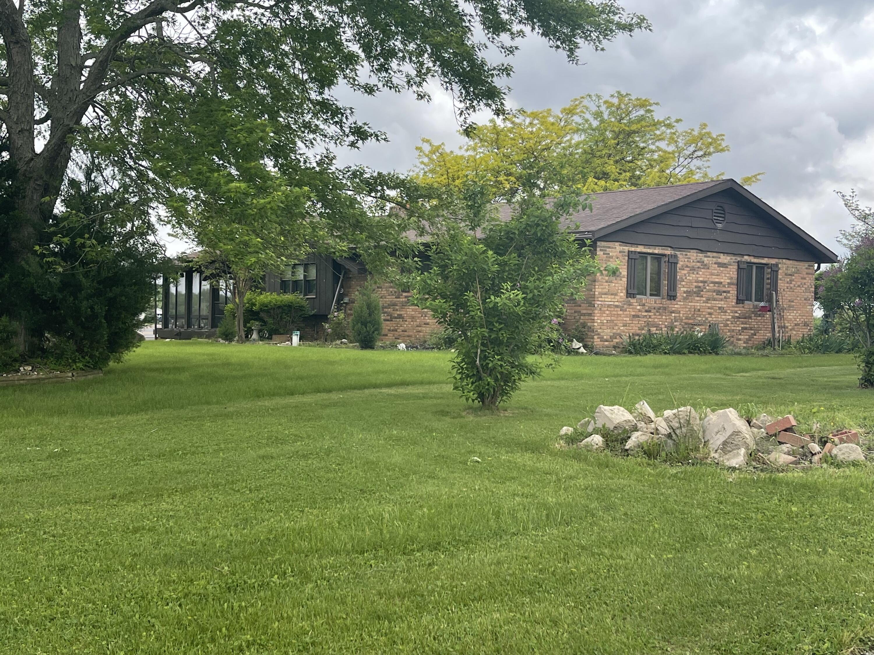 16010 Gardner Road Galien, MI 49113 - Photo 3 of 21 IMG-4909