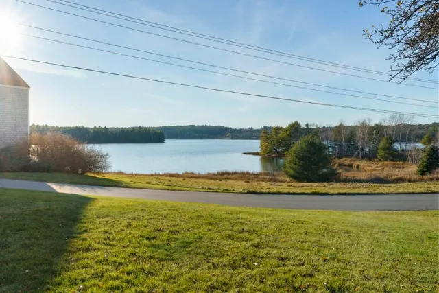 $1,395,000 | 68 Belvedere Road, Nobleboro, ME 04555