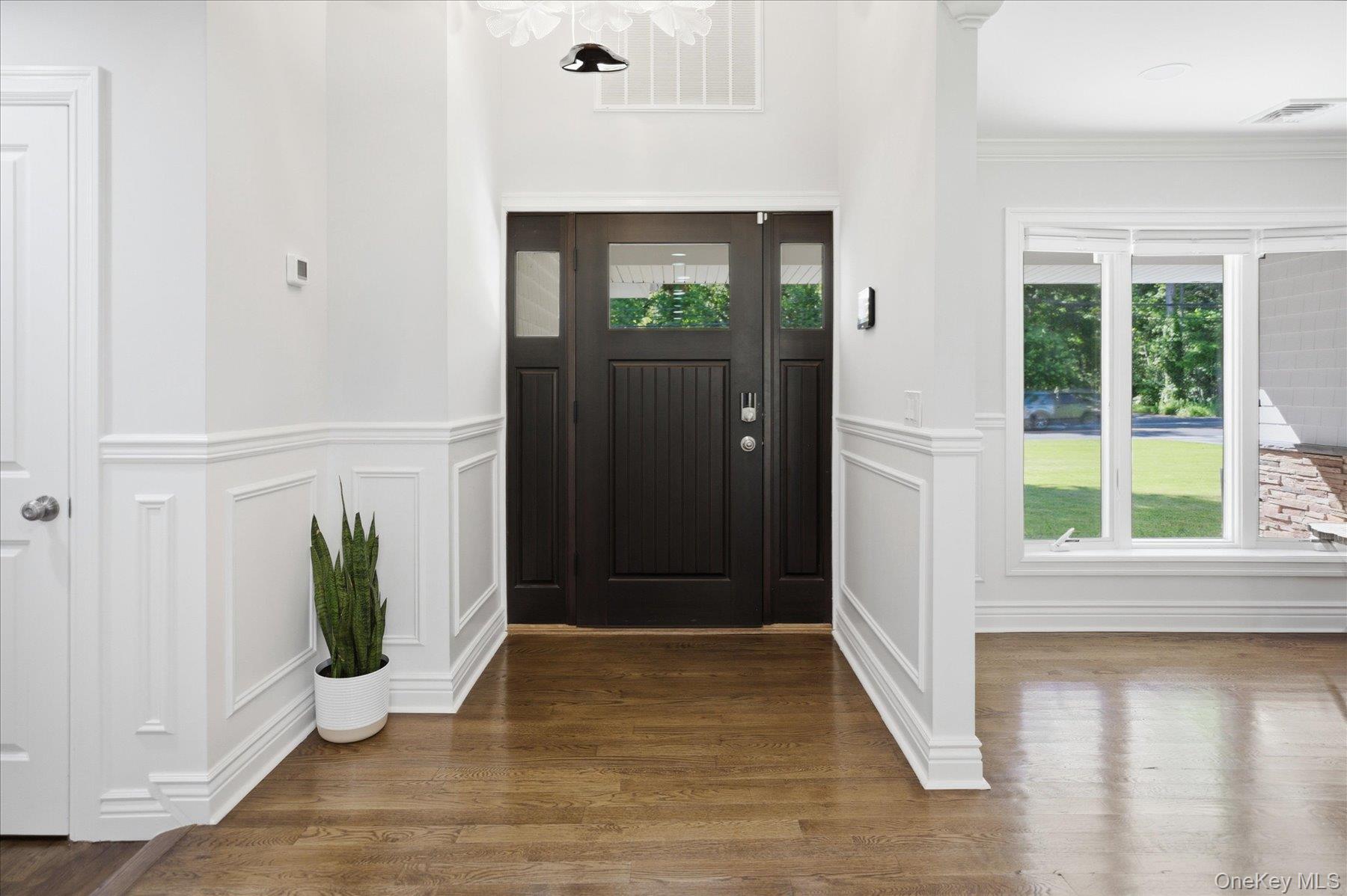174 Warner Road Huntington, NY 11743 - Photo 5 of 46