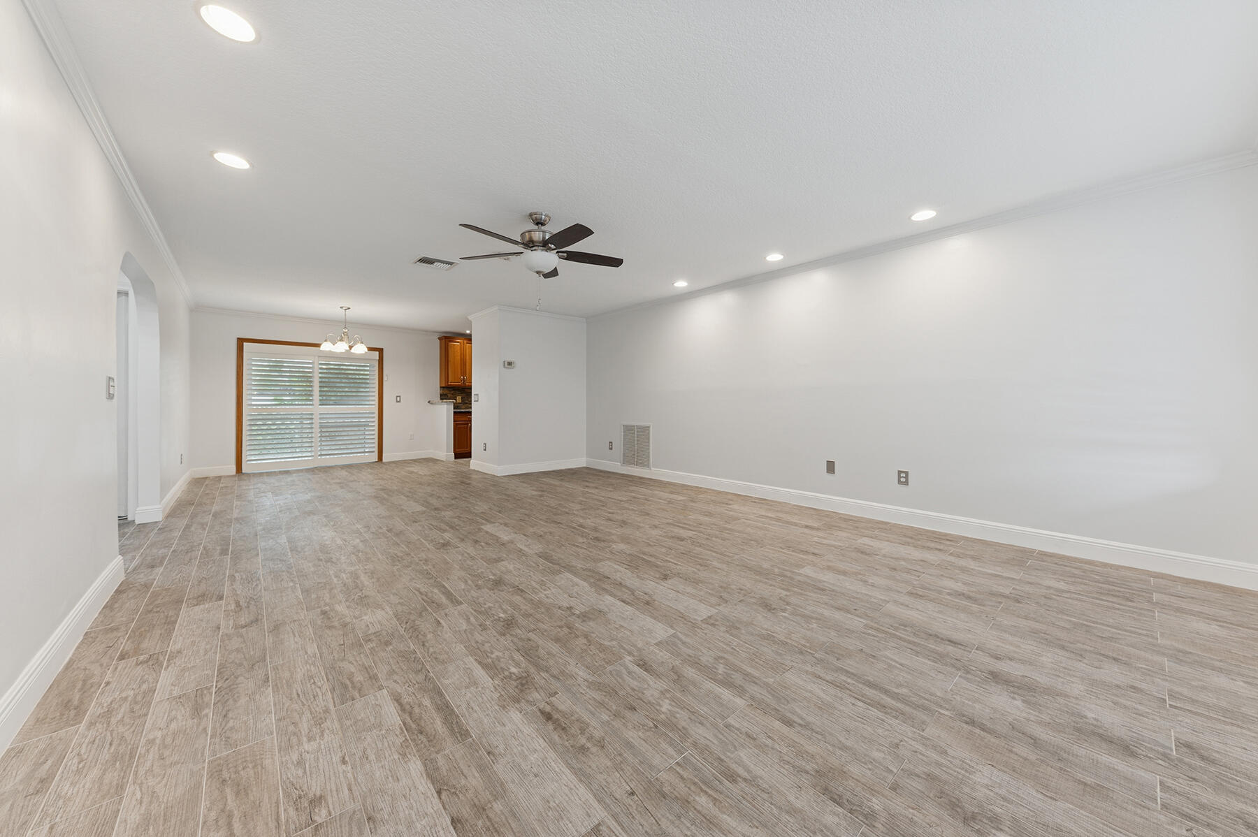 9220 Southwest 2nd Street Boca Raton, FL 33428 - Photo 3 of 16 Living Room