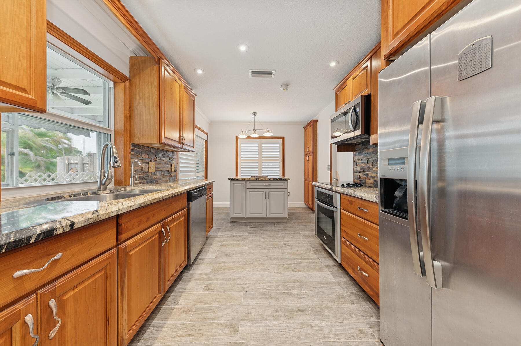 9220 Southwest 2nd Street Boca Raton, FL 33428 - Photo 7 of 16 Kitchen