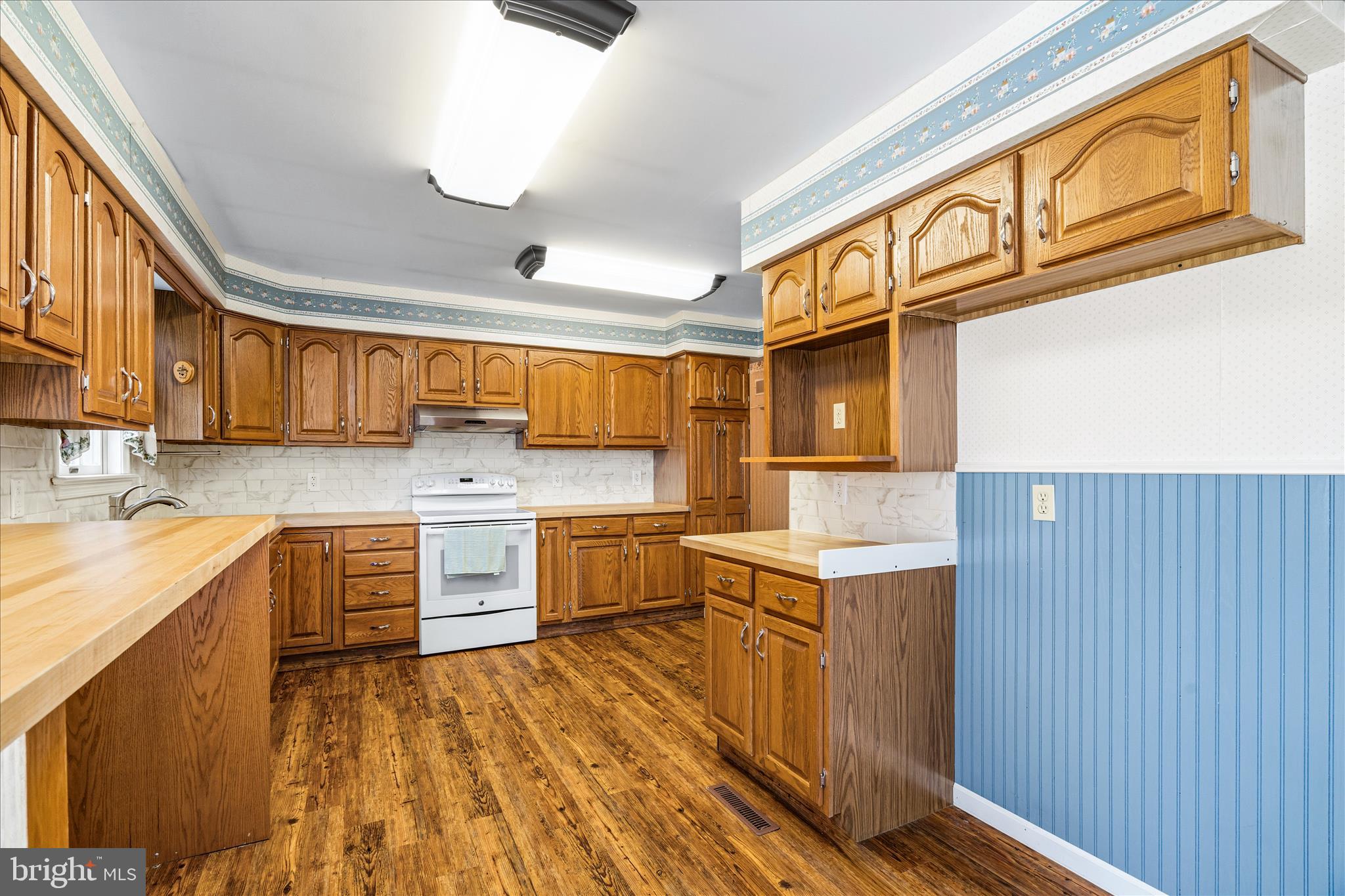 6254 Hickory Road Stewartstown, PA 17363 - Photo 29 of 54 Kitchen