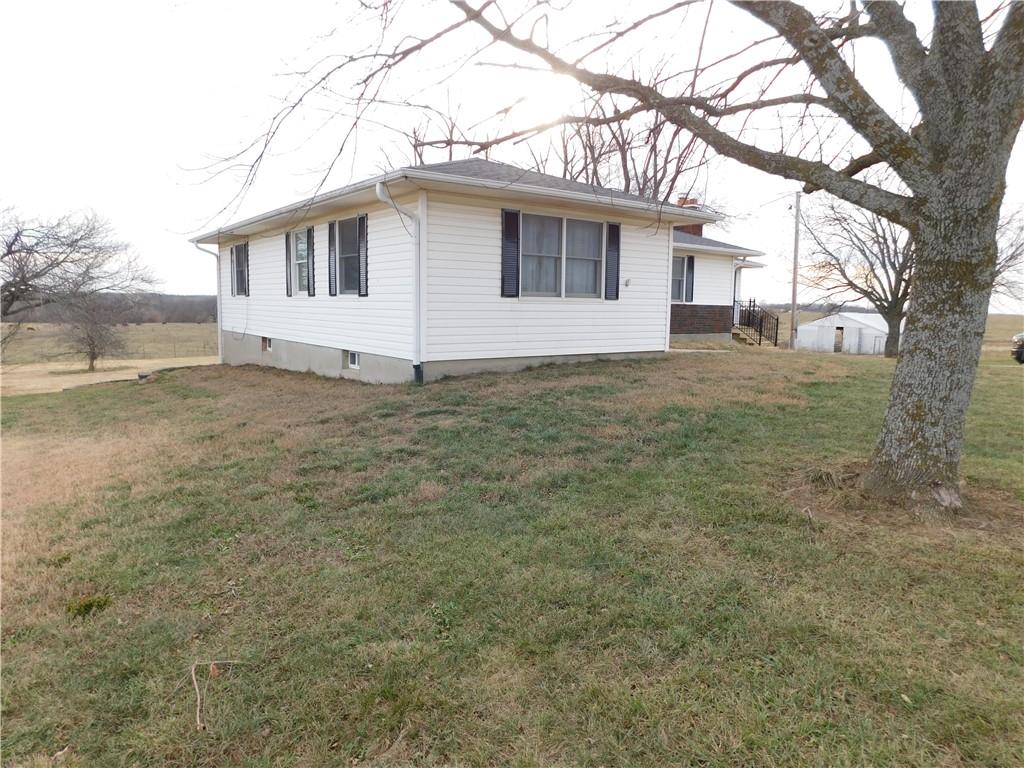 473 Southeast County Road 996, Unit RURAL Butler, MO 64730 - Photo 26 of 32