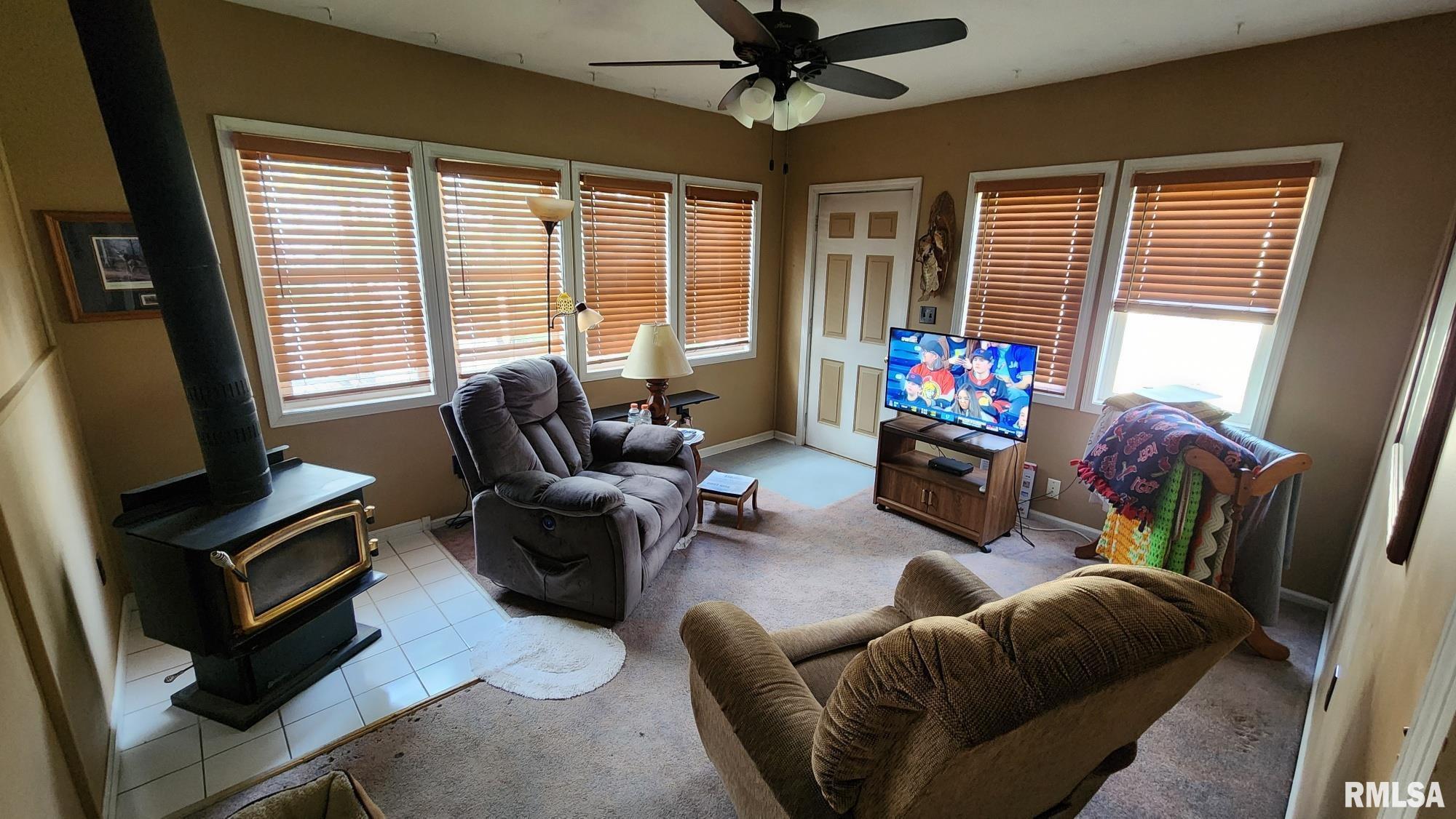 928 Cottage Road New Boston, IL 61272 - Photo 12 of 16 Gallery Image 12