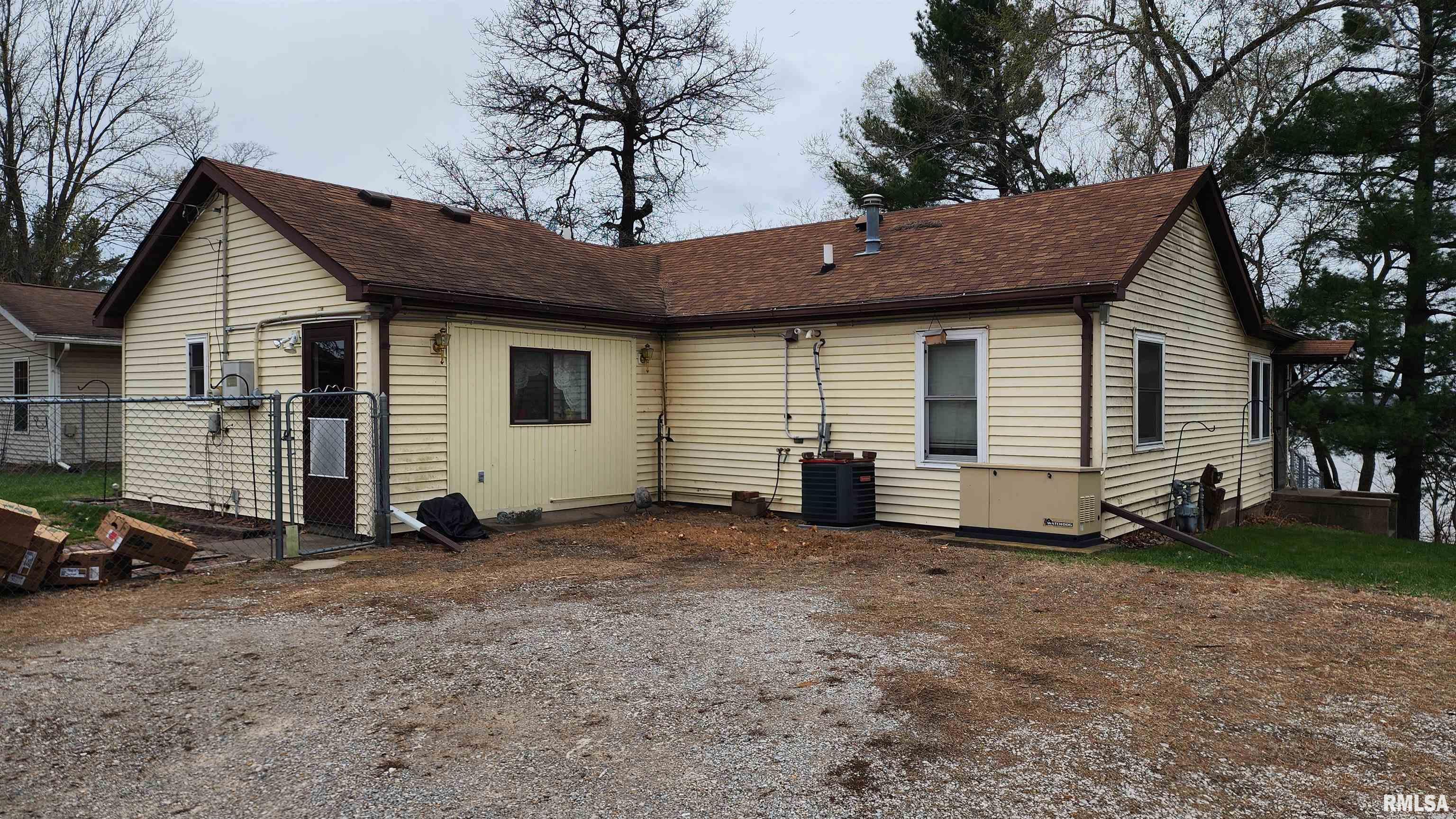 928 Cottage Road New Boston, IL 61272 - Photo 4 of 16 Gallery Image 4