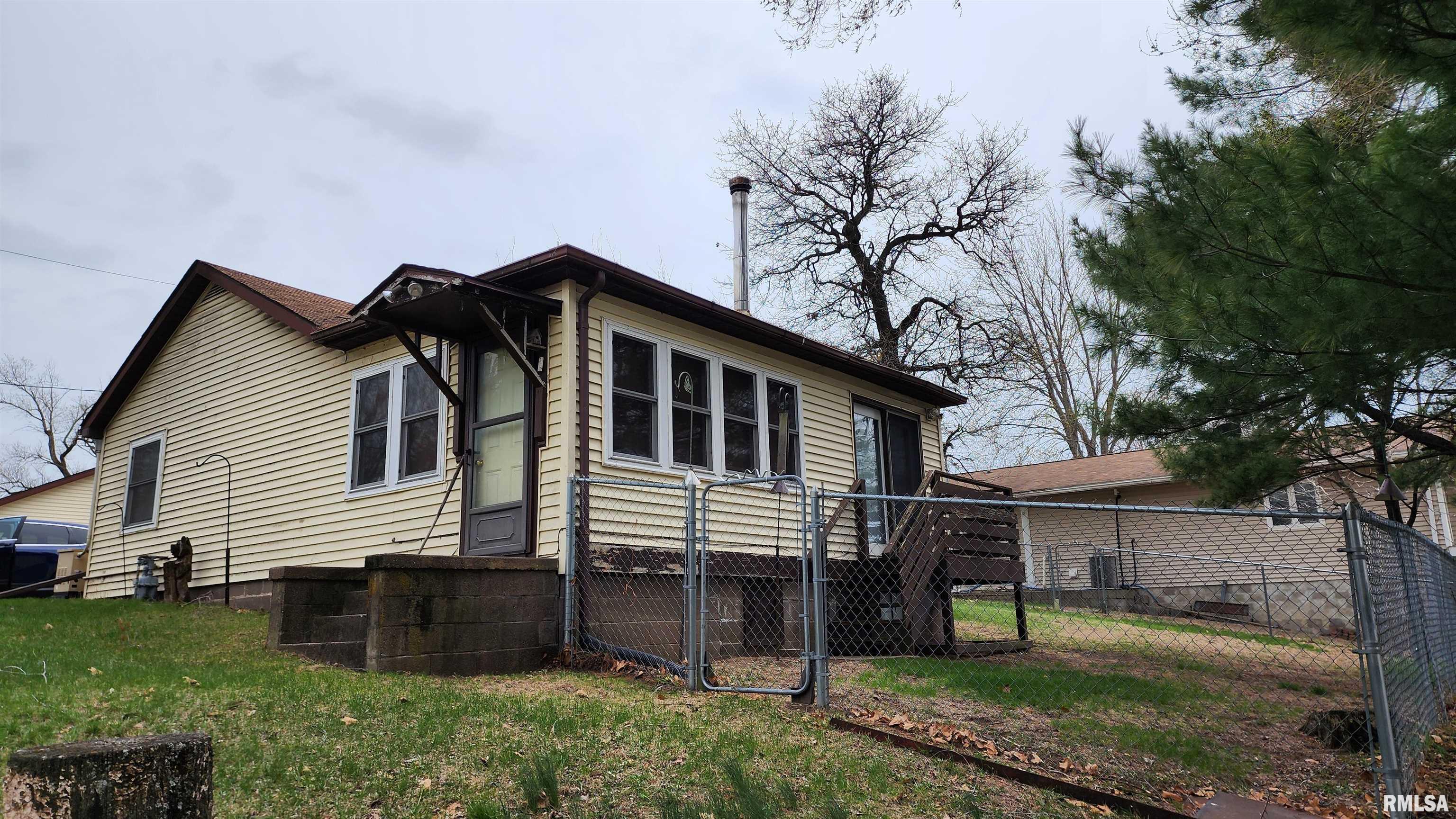 928 Cottage Road New Boston, IL 61272 - Photo 6 of 16 Gallery Image 6