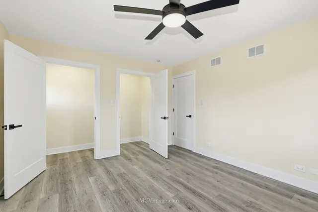 $599,900 | 10132 South Turner Avenue, Evergreen Park, IL 60805