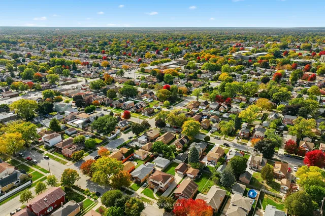 $599,900 | 10132 South Turner Avenue, Evergreen Park, IL 60805