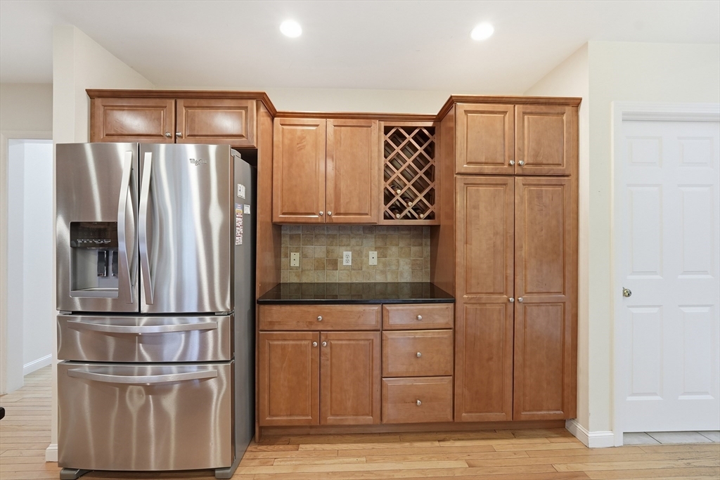 22 Barrett Street Needham, MA 02492 - Photo 9 of 26 Gallery Image 9