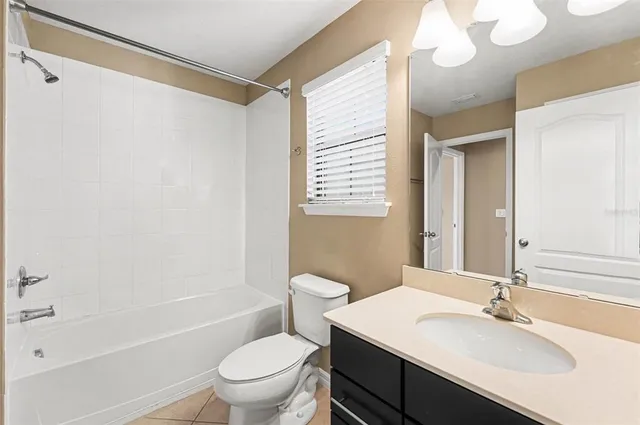 $345,000 | 5128 Bay Isle Circle, Clearwater, FL 33760