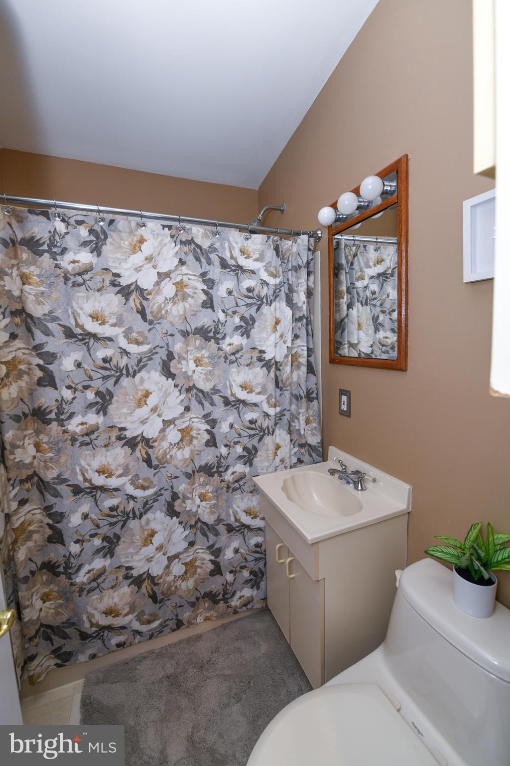 9343 Treaty Road Philadelphia, PA 19114 - Photo 22 of 24 Gallery Image 22