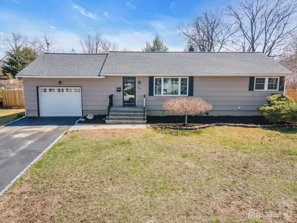 $540,000 | 267 Tabb Avenue, Piscataway, NJ 08854