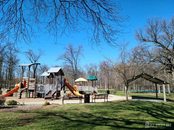 $540,000 | 267 Tabb Avenue, Piscataway, NJ 08854