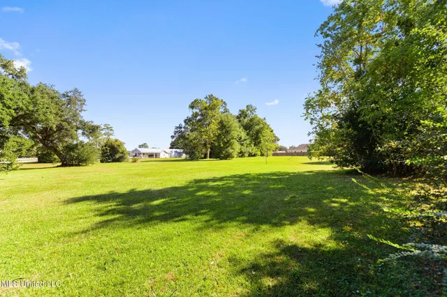 $995,000 | 502 Highway 90, Bay St. Louis, MS 39520