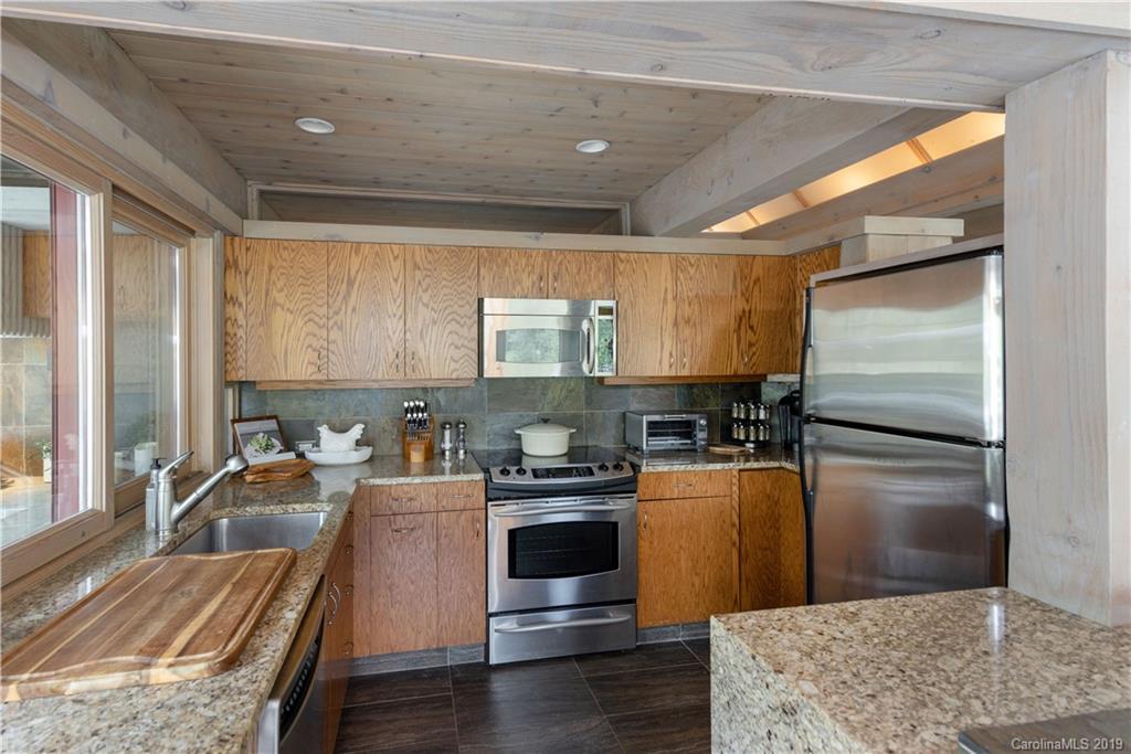 337 Sunrise Ridge Road Highlands, NC 28741 - Photo 15 of 35 Gallery Image 15