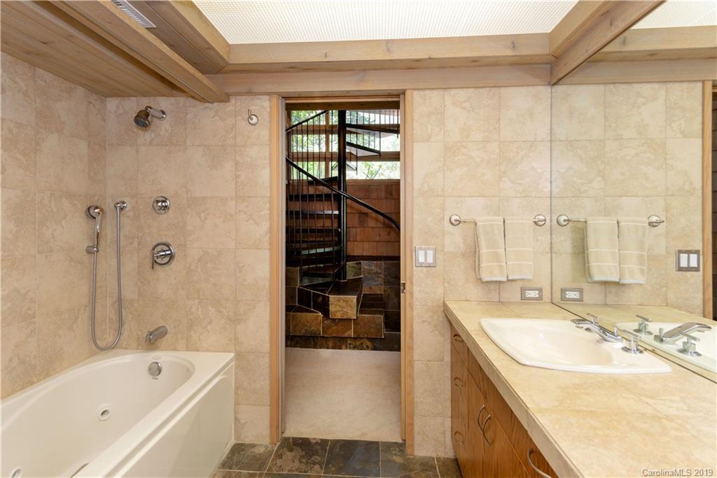 337 Sunrise Ridge Road Highlands, NC 28741 - Photo 24 of 35 Gallery Image 24