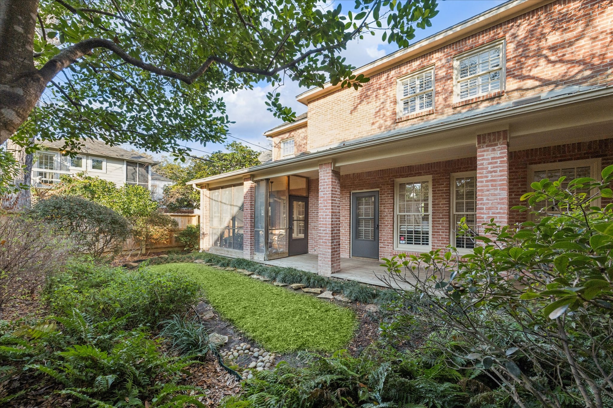 5614 Mercer Street Houston, TX 77005 - Photo 20 of 20 Another view of the backyard