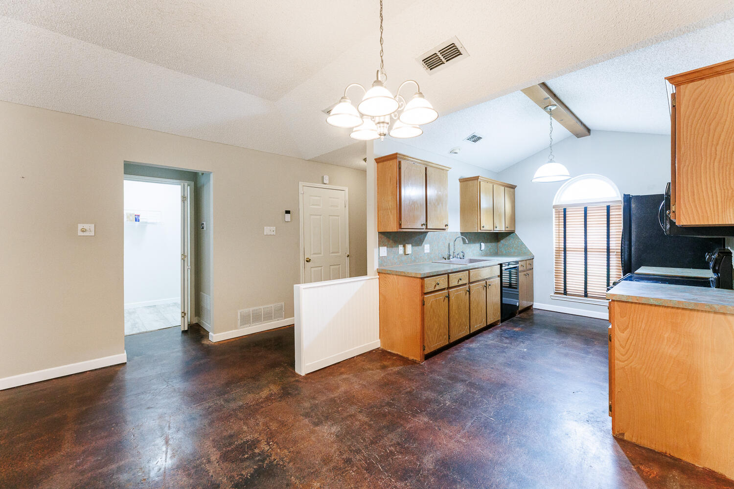 6301 33rd Street Lubbock, TX 79407 - Photo 10 of 41 Dining Area