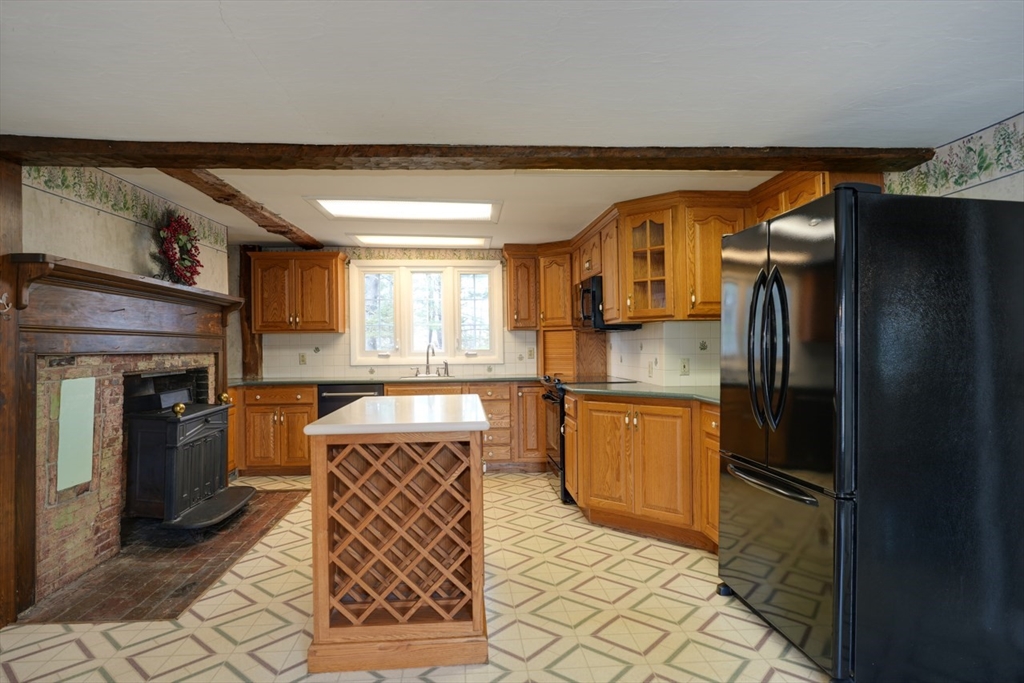 144 Seven Brg Road Lancaster, MA 01523 - Photo 14 of 42