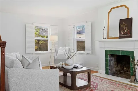 $500,000 | 1248 West 71st Terrace, Kansas City, MO 64114