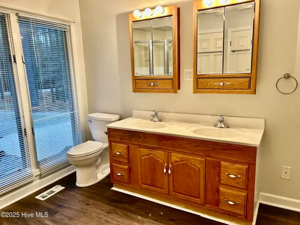 $475,000 | 30081 West Lake Drive, Wagram, NC 28396