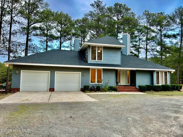 $475,000 | 30081 West Lake Drive, Wagram, NC 28396