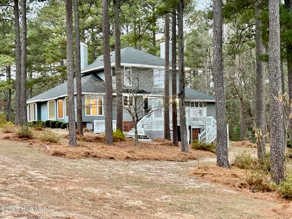 $475,000 | 30081 West Lake Drive, Wagram, NC 28396
